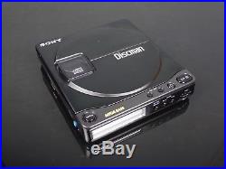 Baladeur CD player SONY DISCMAN D-90 rétro