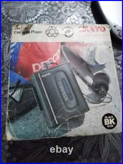 Discman Sony D-5A Portable CD Player & AC-D50 lot of 5 Discman