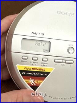EUC SONY CD Walkman Silver D-NE241