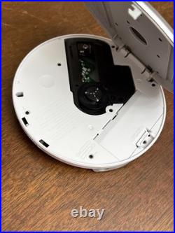 EUC SONY CD Walkman Silver D-NE241