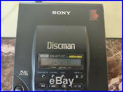 FOR PARTS SONY DISCMAN PORTABLE CD PLAYER D-303 with Earphone & Adapter