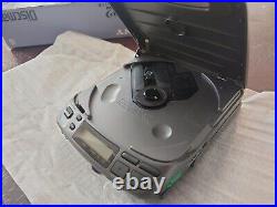 JDM Sony Discman D-202 Portable CD Player Open Box W Remote And All Accessories