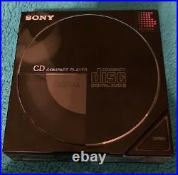 LOT VTG SONY D-5 CD COMPACT DISC PLAYER w EBP-9LC BATTERY CASE