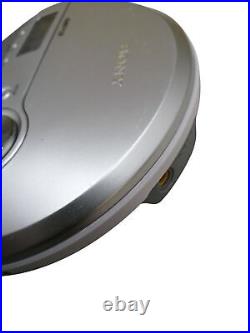 New SONY N241 Walkman Portable CD player Silver from Japan