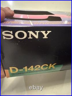 RARE Vintage Sony DiscMan Portable CD Player Mega Bass Car Kit D-142CK NEW
