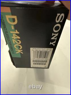 RARE Vintage Sony DiscMan Portable CD Player Mega Bass Car Kit D-142CK NEW