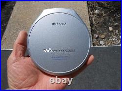 Rare Sony CD Walkman D-EJ925 Portable CD Player With Car & Wall Adapters