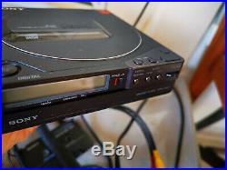 Rare Sony Discman D-25 With Complete Car Kit And Mounting Arm-free Shipping