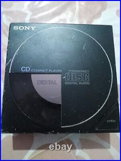 SONY CD Compact Player (PRE-DISCMAN, Japan D-50)