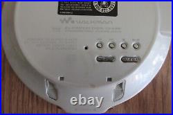 SONY CD WALKMAN Atract 3 plus MP3 D-NE20 Player