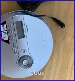 SONY CD Walkman D-NE241 Portable CD Player Free Shipping Japan WithTracking. K7719