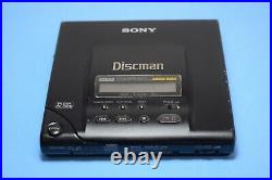 SONY D-303 Discman Optical Digital Output CD compact player Mega Bass Japan
