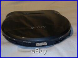 SONY D-777 DISCMAN PORTABLE CD PLAYER With AC & AA BATTERY ADAPTERS NICE COND RARE
