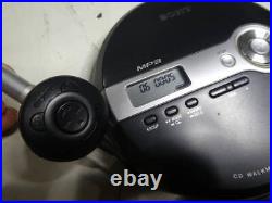 SONY D-NE241 Portable CD Player Walkman With Remote Control and AC adapter Japan