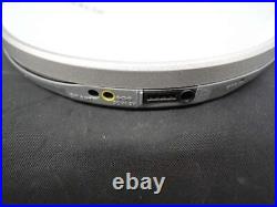 SONY D-NE730 Portable Compact Disc CD player SILVER