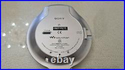 SONY D-NE900 Personal Portable CD Player DISCMAN WALKMAN