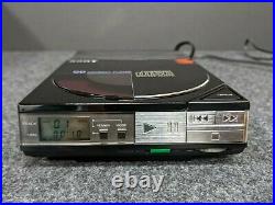 SONY D5 D-5 CD Player With AC-D50 Power Dock Vintage Made in JAPAN 1985, CLEAN
