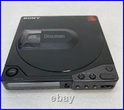 SONY DISCMAN D-15 with BP-2 OEM Battery, Very Clean, Powers on & runs, no read
