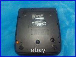 SONY DISCMAN D-33 CD PLAYER (with MEGA BASS DAC) AND ACCESSORIES EXCELLENT