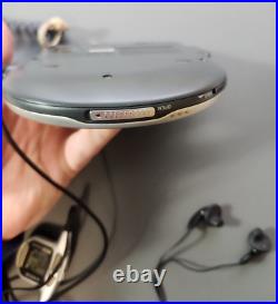 SONY DISCMAN D-E800 CD PLAYER portable With RM-DM28EL Earphone Walkman VGC Retro