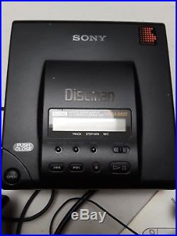 SONY DISCMAN PORTABLE CD PLAYER D-303 works RARE/VINTAGE withadapter & headphones
