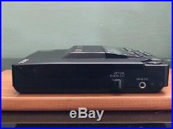 SONY Discman D-555 CD Player Working with Original SONY AC Adapter LOOK