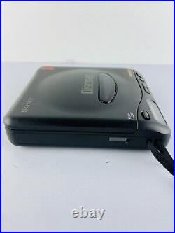 SONY Disman D-11 Personal Portable CD Compact Disc Player with SONY MDR-A10 (MINT)
