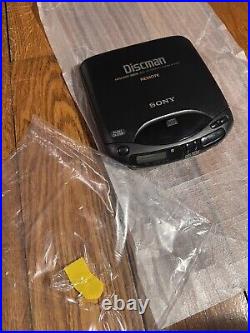 SONY Vintage CD Compact Player Sony Discman MEGABASS DC-147CR Box Box