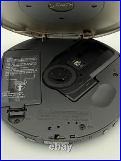 SONY WALKMAN D-E990 Silver Portable CD Player G-Protection JP Very Good