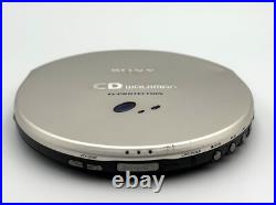 SONY WALKMAN D-E990 Silver Portable CD Player G-Protection JP Very Good