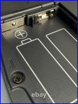 SONY WALKMAN D-E990 Silver Portable CD Player G-Protection JP Very Good