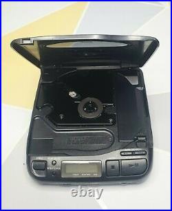 SONY Walkman D-33 CD Mega Bass Compact CD Player Discman Rare Vintage