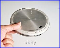 Slim Sony D-EJ955 Silver CD Walkman+ACCESSORIES, working Collectable