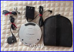 Sony CD Walkman D-E01 Portable CD Player Tested Working with AC Adapter Case