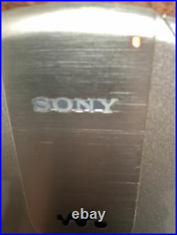 Sony CD Walkman D-NE10, dock/remote earphones & Manual (Rare). Read Description