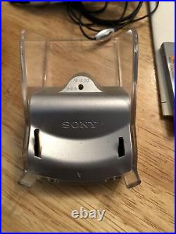 Sony CD Walkman D-NE10, dock/remote earphones & Manual (Rare). Read Description