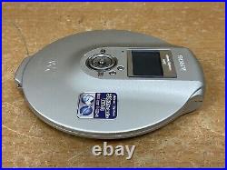 Sony CD Walkman D-NE900 Portable Player