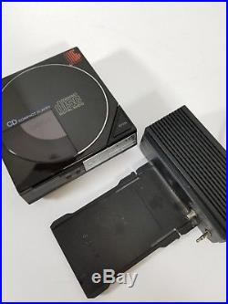 Sony Compact Disc Compact Player D-50 with AC Adapter AC-D50