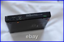 Sony D-10 Discman Personal CD Player Working