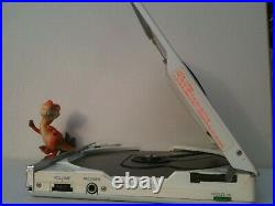 Sony D-100 CD Player Discman CD Walkman Tragbaren Battery PB-100 Metal White