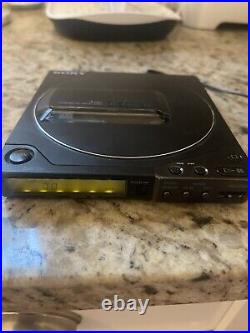 Sony D-25 CD Player Discman with Remote, Battery And Power Supply Read