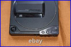 Sony D-25 Discman Personal CD Player Working