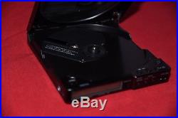 Sony D-25 Discman Portable CD Player Works great