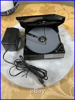 Sony D-5 Portable Compact Disc CD Player 1985 WithAdapter And Bose Headphones SET