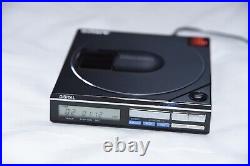 Sony D-7 Discman Personal CD Player Working First version, low serial number