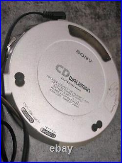 Sony D EJ 01 CD player With Remote and 4.5 V sony adapter and new lens