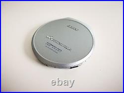 Sony D-EJ925 CD Walkman Portable Player Xtra Lightweight Skip Free G-Protection
