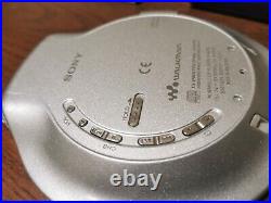 Sony D-NE10 ATRAC/MP3 CD Walkman Portable Slimmest With Battery & Charger
