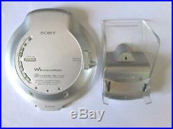 Sony D-NE10 ATRAC Slim Metal Walkman Portable CD Player + battery + charger dock