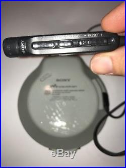 Sony D-NE10 Walkman Atrac3plus with remote works great